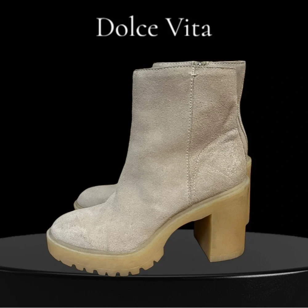 Dolce Vita Beige Suede Platform Ankle Boots With Block Heel Size 7.5
